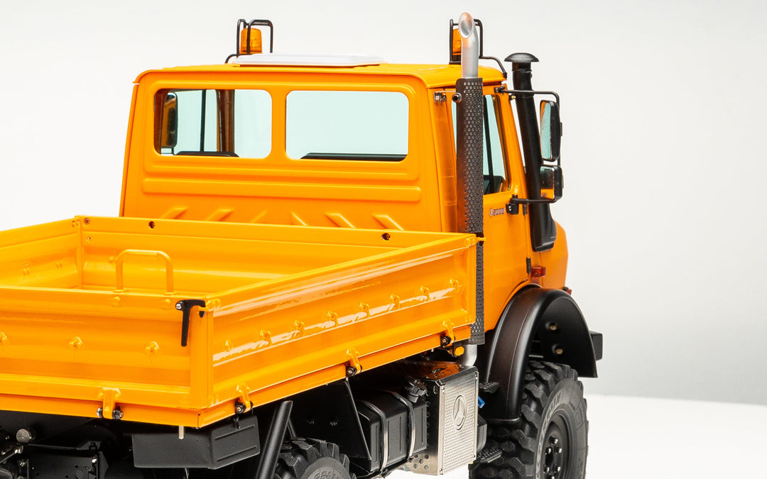 Auspuff hochgezogen (UNIMOG)
