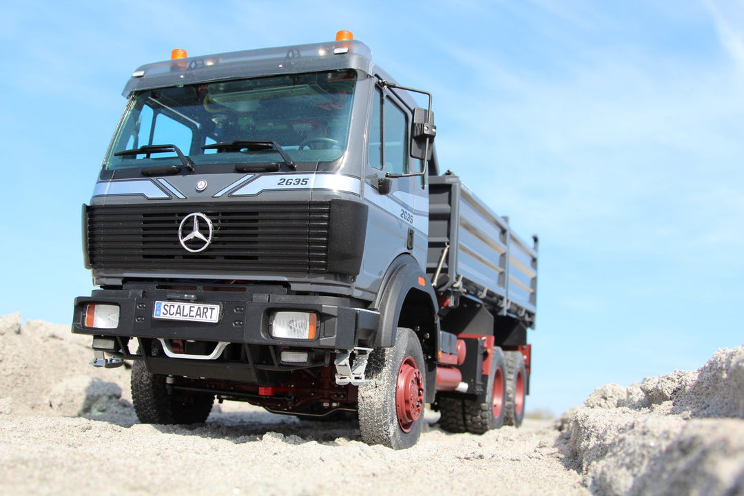 Mercedes SK 3-Achs-Dreiseitenkipper 6x4