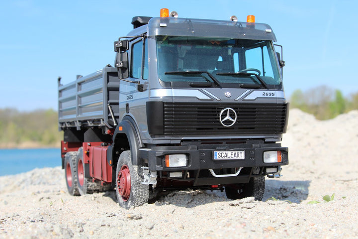 Mercedes SK 3-Achs-Dreiseitenkipper 6x4