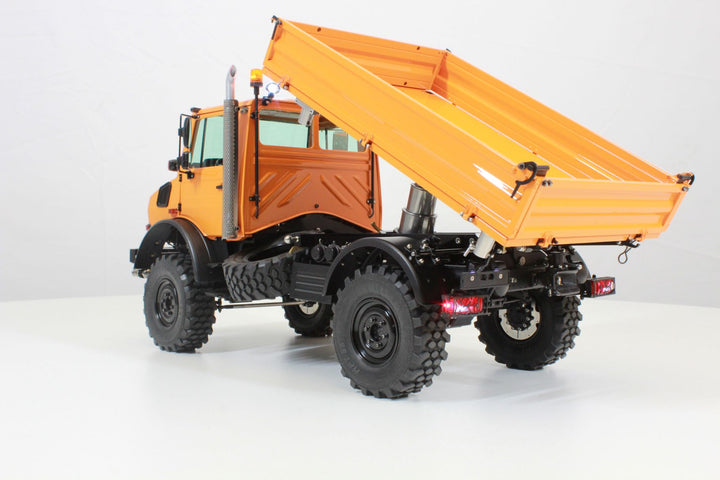 UNIMOG 3.250 mit Kippbrücke und Fronthydraulik