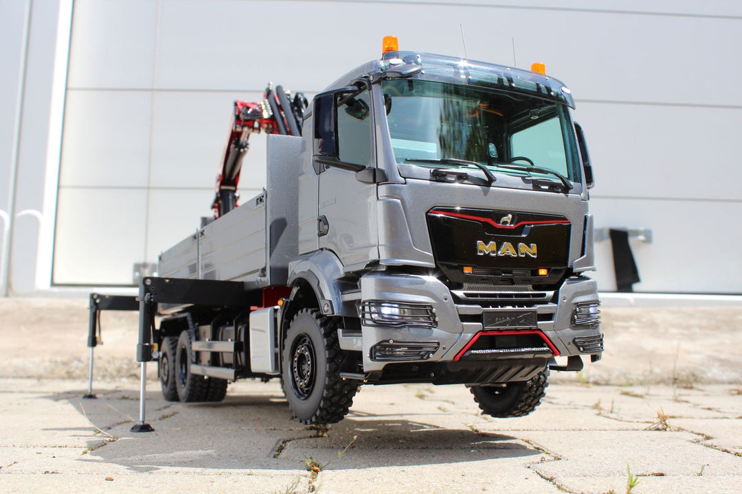 TGS 3-Achs-Baustoff-LKW, Palfinger Heckladekran