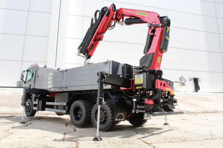 TGS 3-Achs-Baustoff-LKW, Palfinger Heckladekran