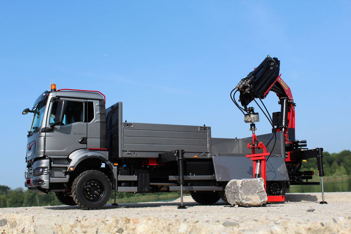 TGS 3-Achs-Baustoff-LKW, Palfinger Heckladekran