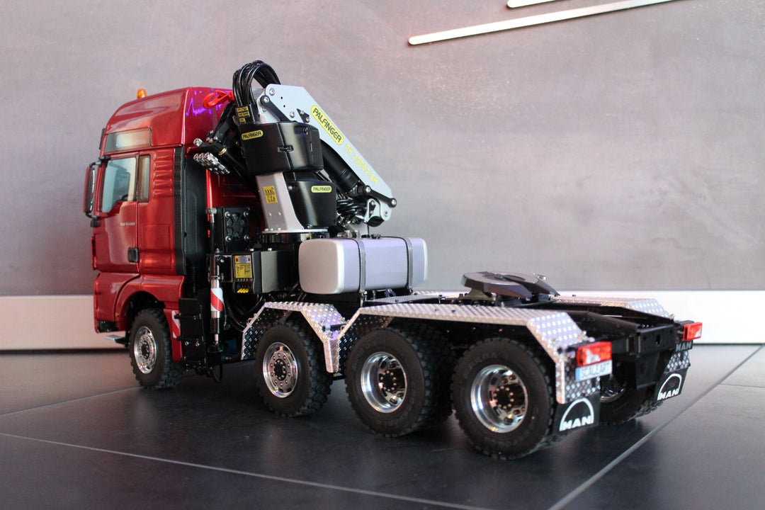TGX-XXL  4-Achs-Schwerlastzugmaschine, Palfinger Ladekran