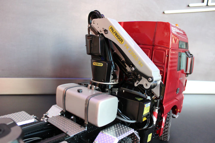 TGX-XXL  4-Achs-Schwerlastzugmaschine, Palfinger Ladekran