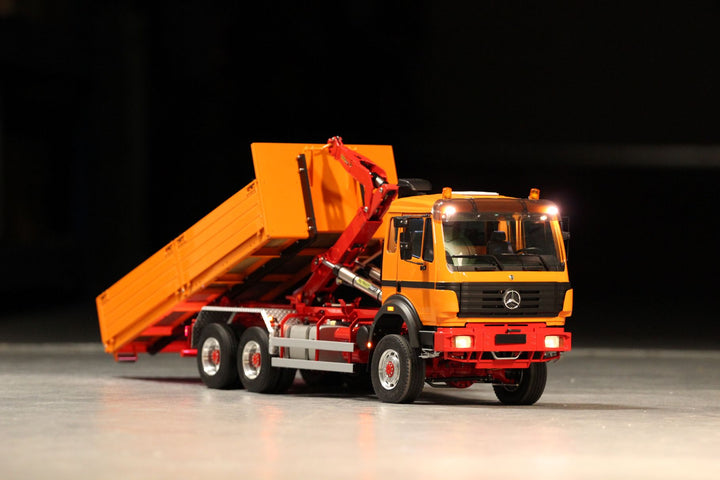Mercedes SK 3-Achs-Abrollkipper 6x6