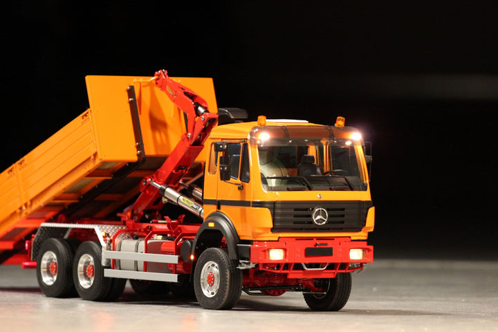 Mercedes SK 3-Achs-Abrollkipper 6x6