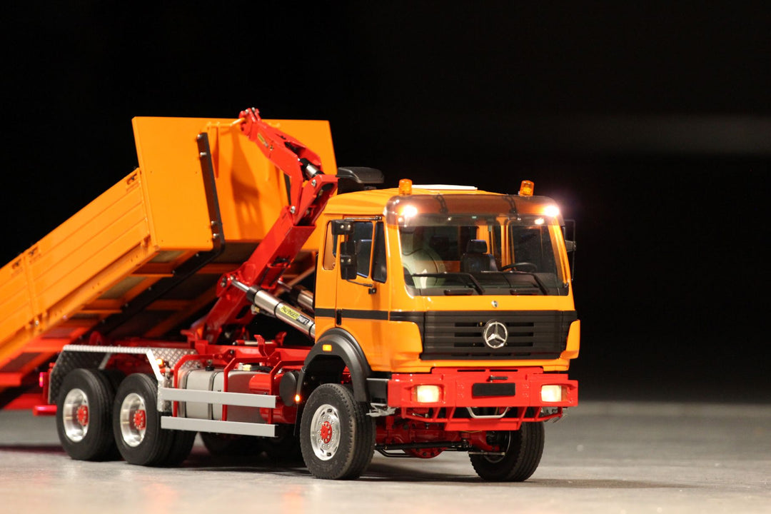 Mercedes SK 3-Achs-Abrollkipper 6x4