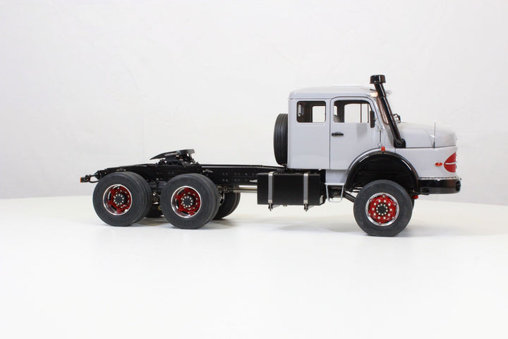 MB Rundhauber mit Schlafkabine 3-Achs Sattelzugmaschine 6x6