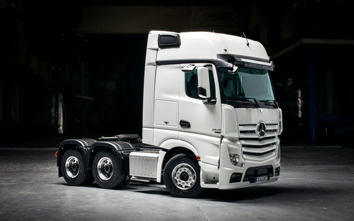 Actros II Gigaspace 3-Achs Sattelzugmaschine kurz 6x6