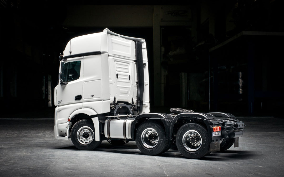 Actros II Gigaspace 3-Achs Sattelzugmaschine kurz 6x6