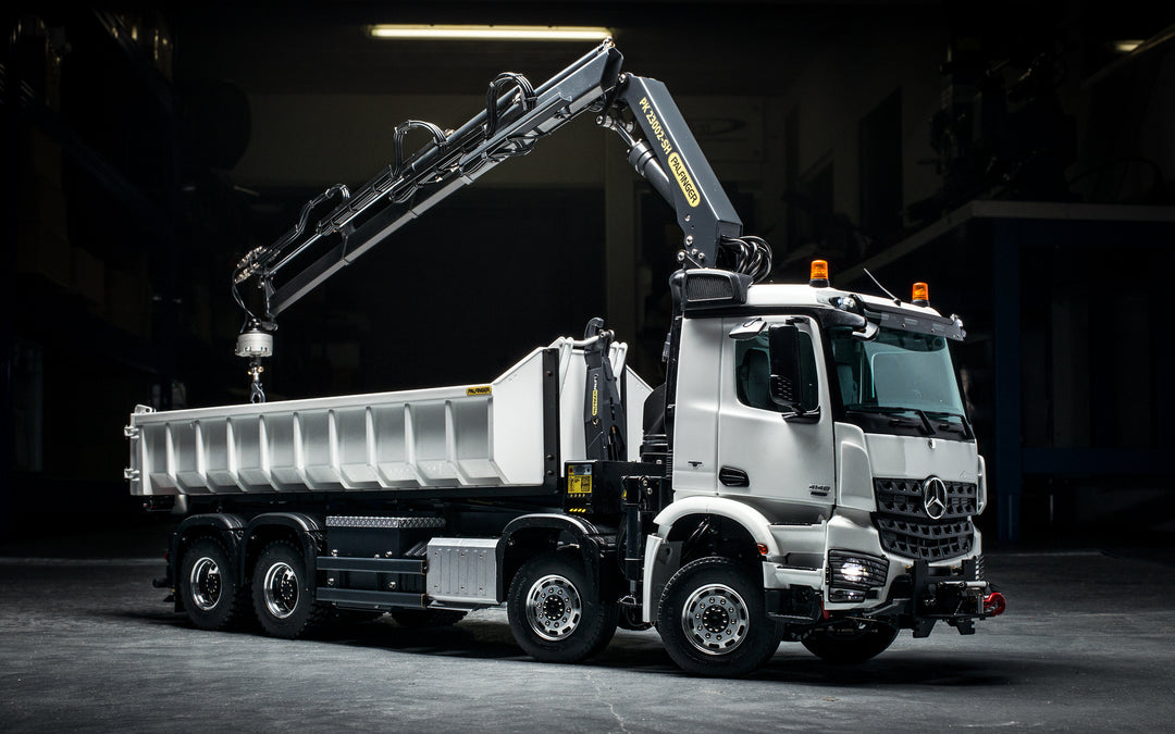 Arocs 4-Achs-Abrollkipper mit  Palfinger Ladekran 8x8