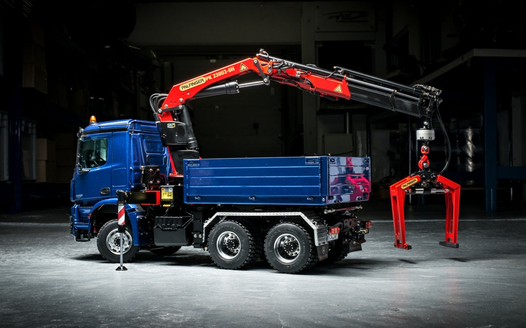 Arocs 3-Achs-Sattelzugmaschine Palfinger Ladekran